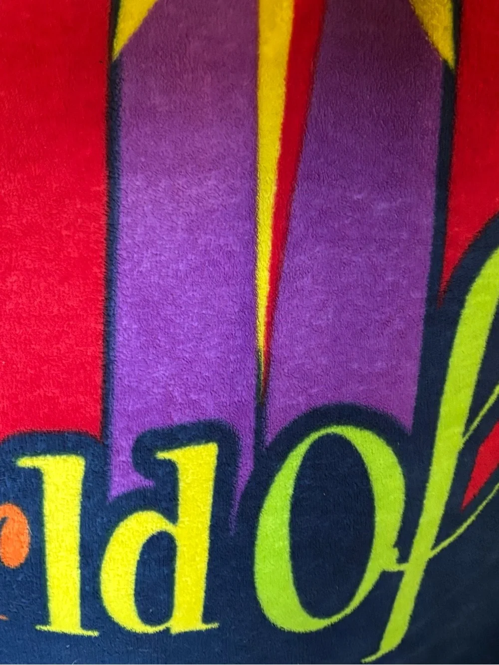 Disney 🌈 Mickey Mouse 'World of Color'” Disney, Disnyland blanket 44 x 60